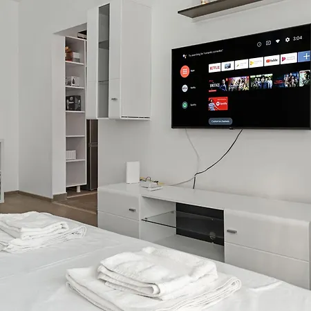 Mihaela's New Times Flat Tineretului Bucharest