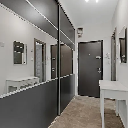 Mihaela's New Times Flat Tineretului Bucareste